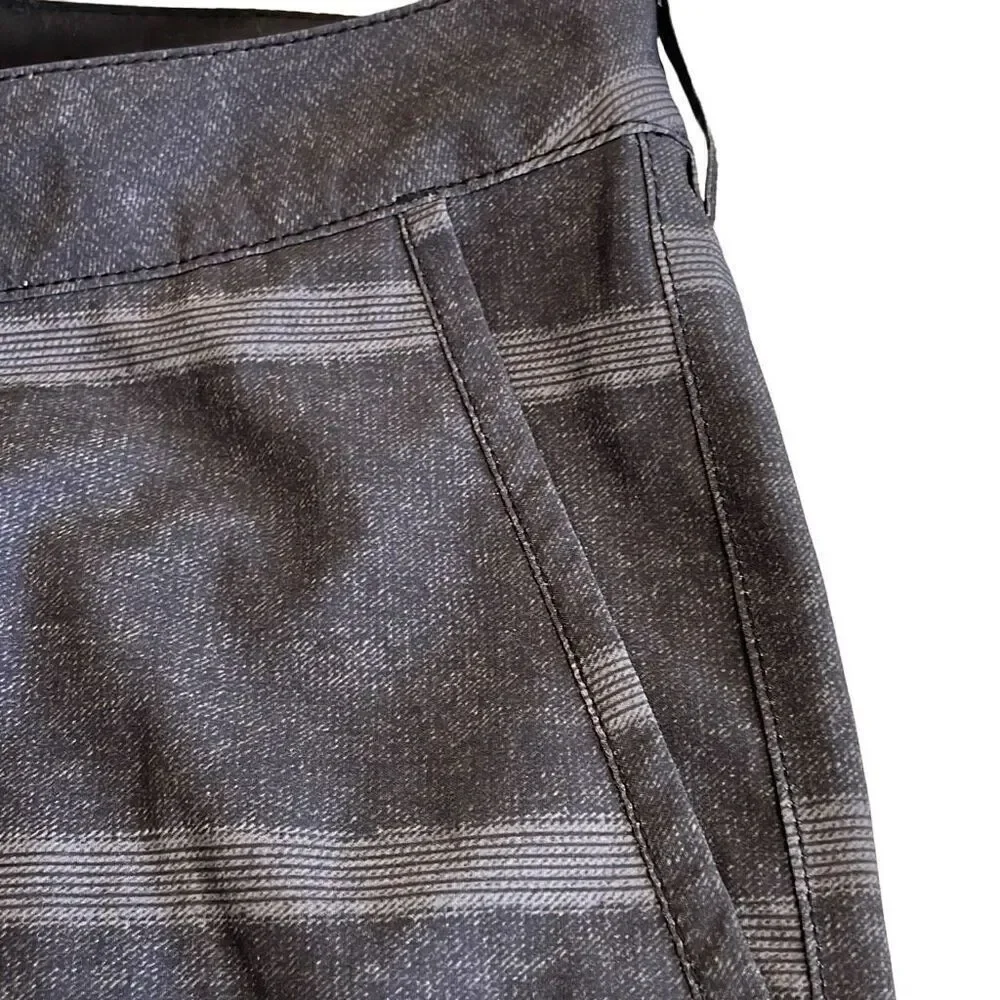 NWOT Quiksilver Charcoal Gray Stripe Amphibian Board Shorts Swim Trunks - Size 2